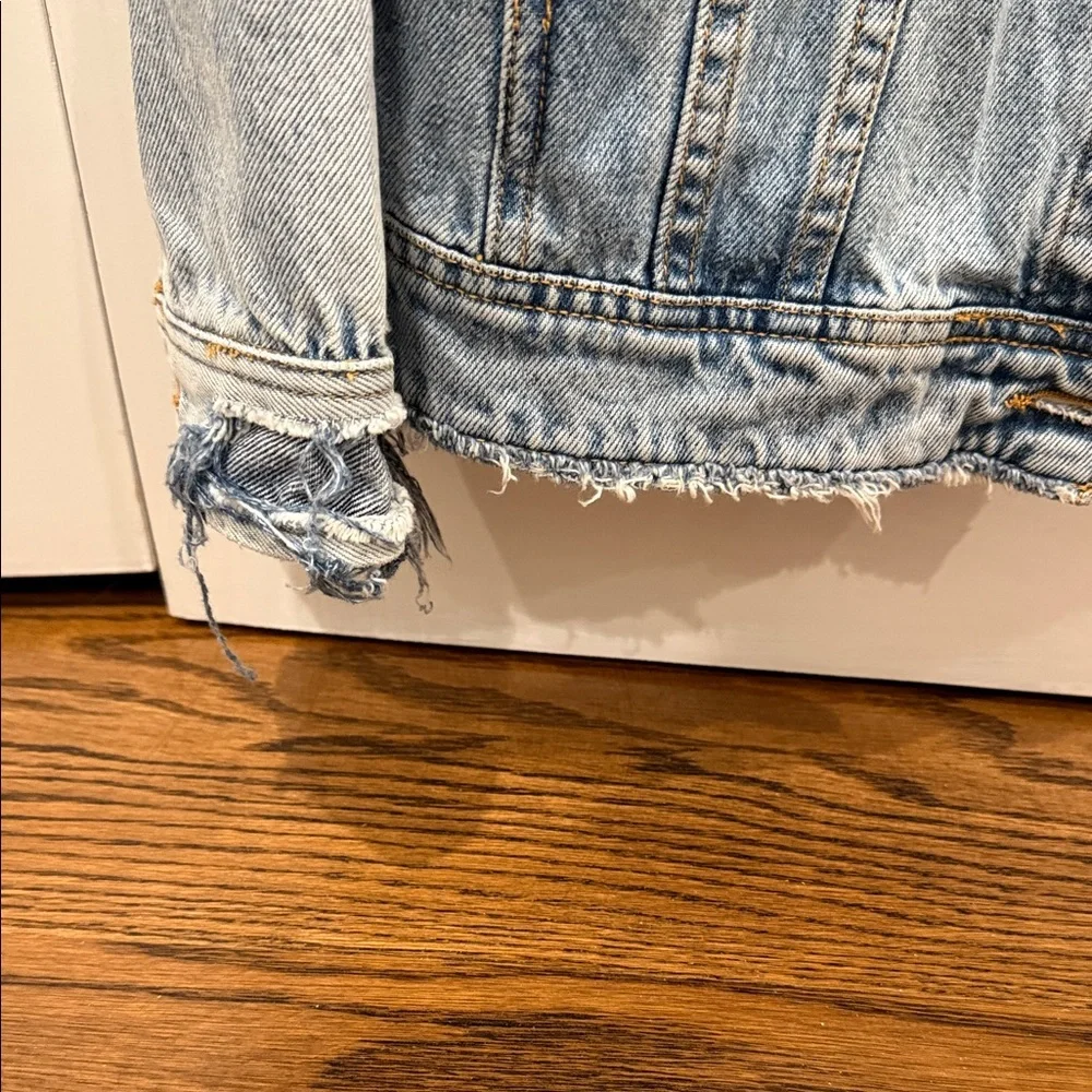 Blank NYC oversized Blue Denim Jacket - Picture 4 of 7